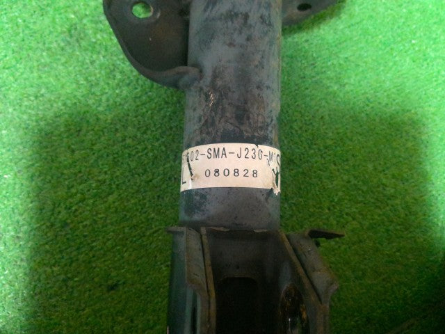 【中古】ストリーム DBA-RN8 左 フロント