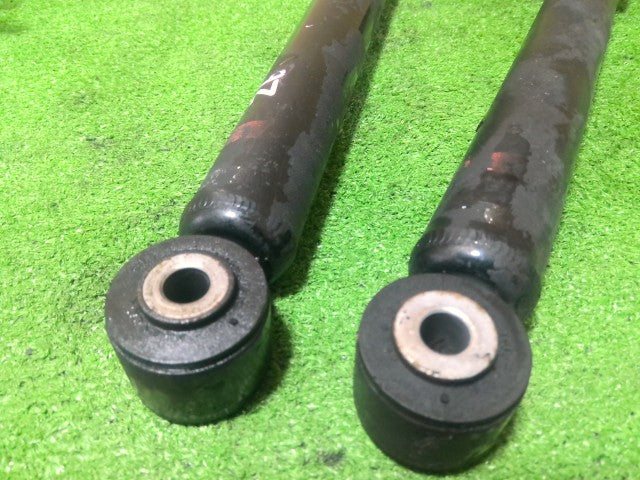 【中古】マーチ DBA-BNK12 リア ショック