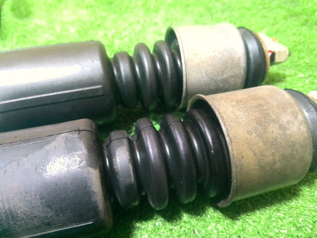 【中古】マーチ DBA-BNK12 リア ショック
