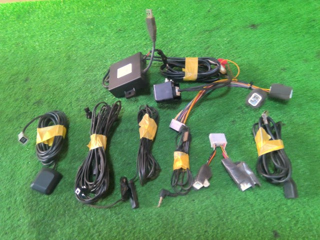 【中古】ハイゼット EBD-S331V カーナビゲーション NSZN-W68D