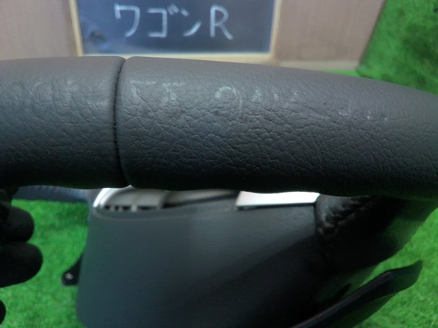【中古】ワゴンＲ DBA-MH34S レザー 革