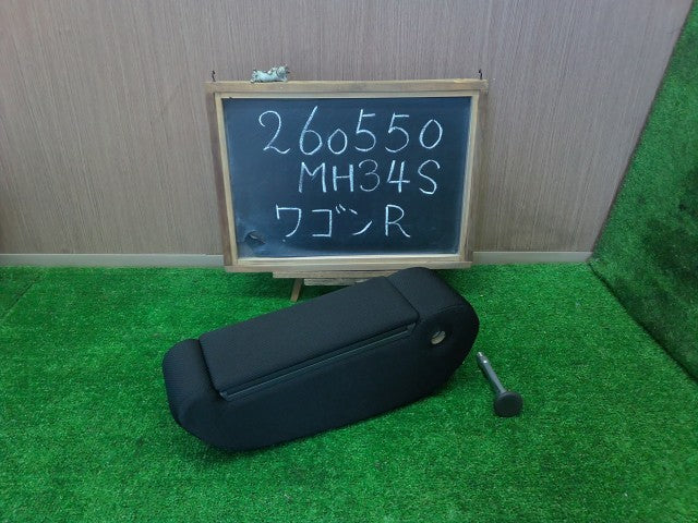 【中古】ワゴンＲ DBA-MH34S 運転席用 アームレスト