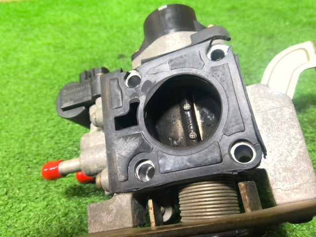 【中古】プレオ GF-RA2 スロットルボディ スロボ