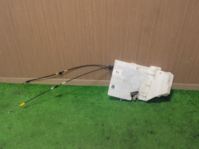【中古】ステップワゴン DBA-RG1 左 リア