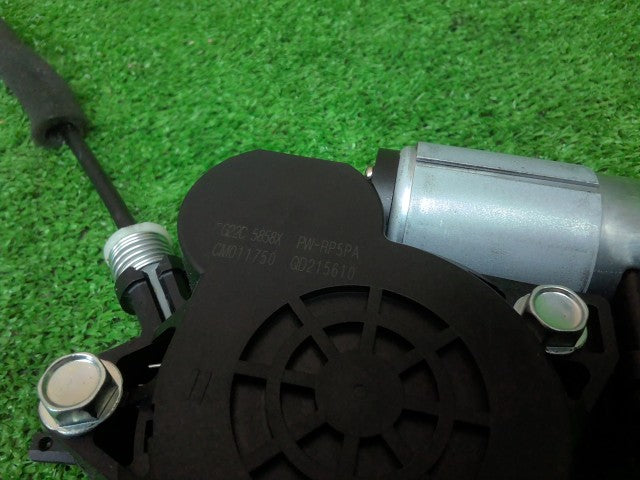 【中古】プレマシー DBA-CWFFW 右 フロント
