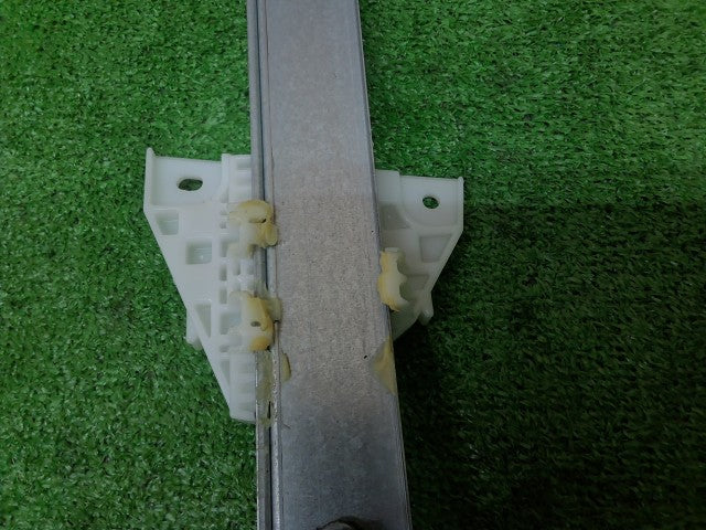 【中古】プレマシー DBA-CWFFW 左 フロント