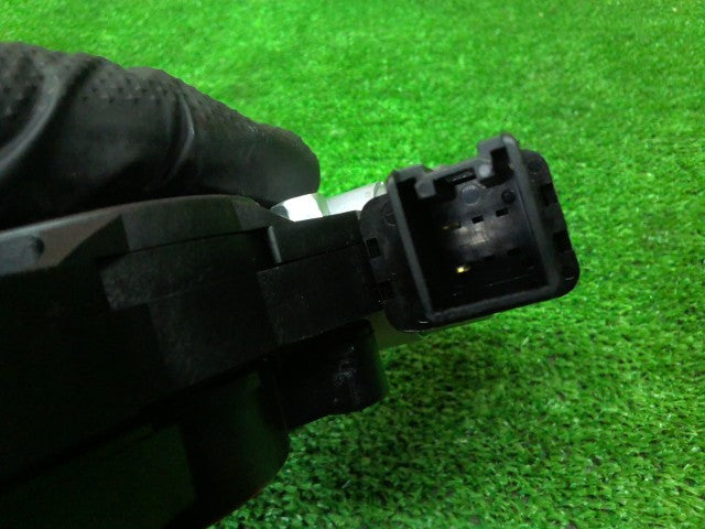 【中古】プレマシー DBA-CWFFW 右 リア