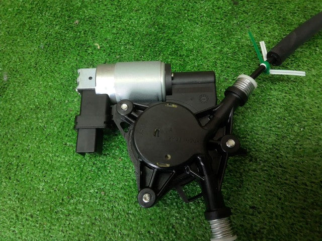 【中古】プレマシー DBA-CWFFW 右 リア