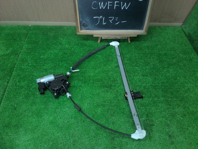 【中古】プレマシー DBA-CWFFW 右 リア