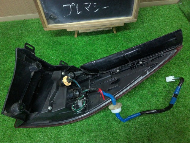 プレマシー 左テールランプ DBA-CWFFW C513-51-160E