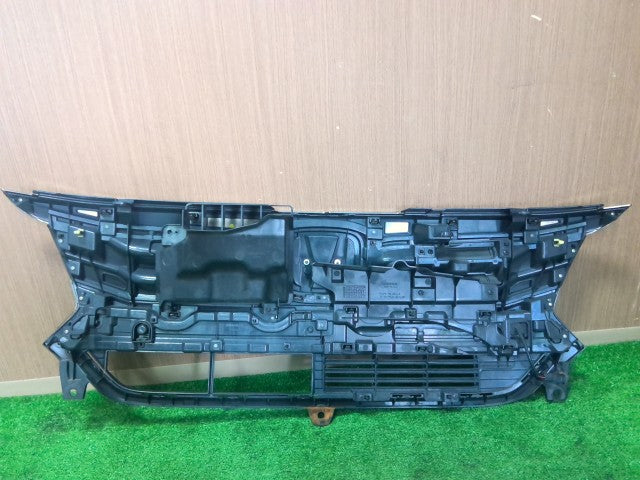 【中古】Ｎ－ＷＧＮ DBA-JH1 ラジエータグリル 赤エンブレム