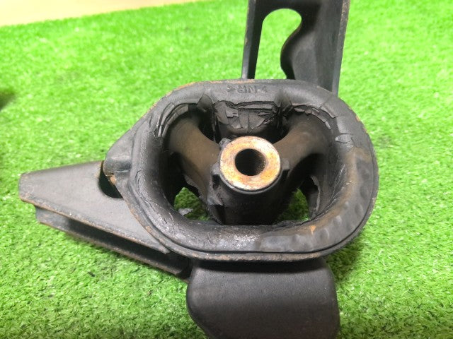 【中古】Ｎ－ＷＧＮ DBA-JH1 エンジン マウント