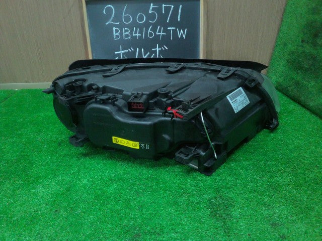 【中古】ボルボ 70シリーズ DBA-BB4164TW 左