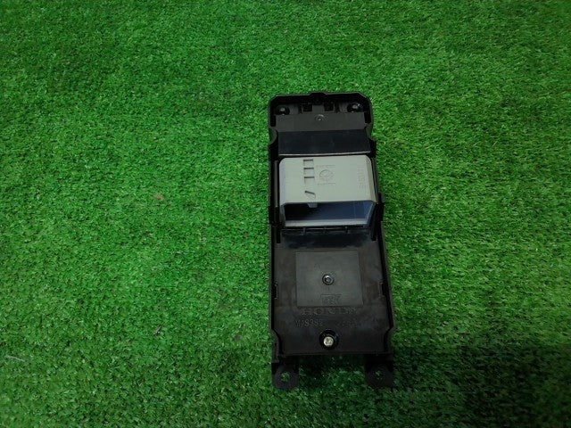 【中古】Ｎ－ＯＮＥ DBA-JG2 パワーウインドウスイッチ PWｽｲｯﾁ
