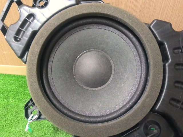 【中古】JBL サブウーハー ウーファー ハリアー
