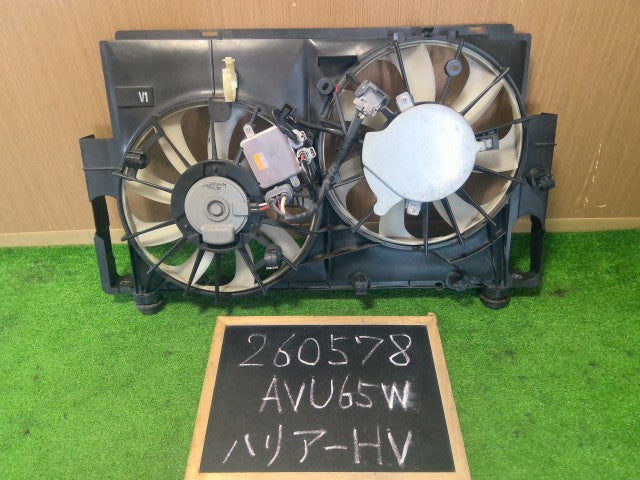【中古】ハリアー DAA-AVU65W 電動ファン シュラウド