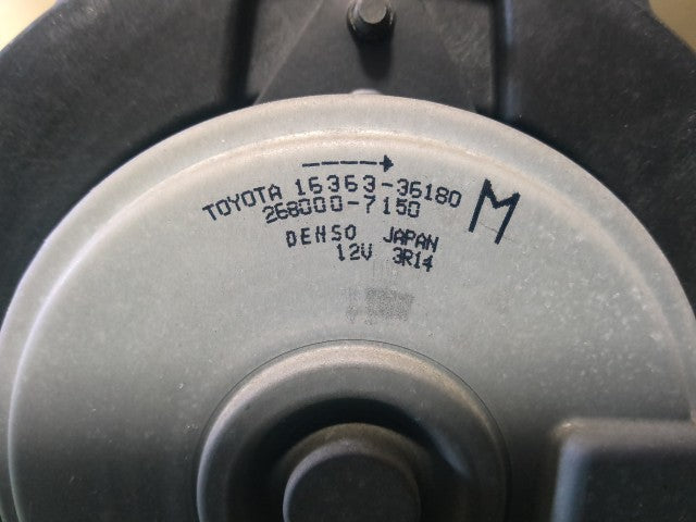 【中古】ハリアー DAA-AVU65W 電動ファン シュラウド