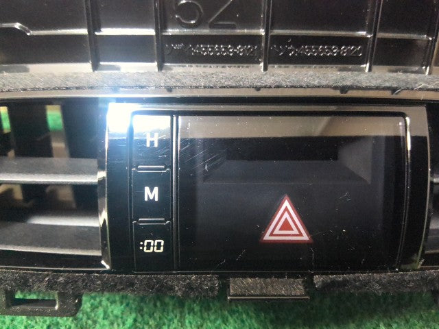 【中古】ハリアー DAA-AVU65W センター エアコン吹き出し口