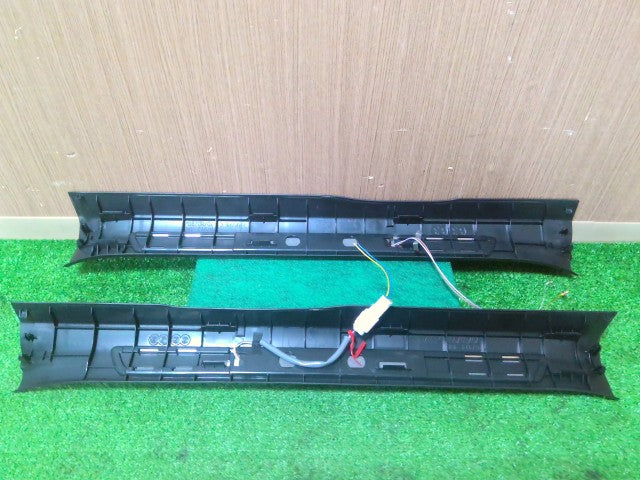 【中古】ハリアー DAA-AVU65W フロント 左右