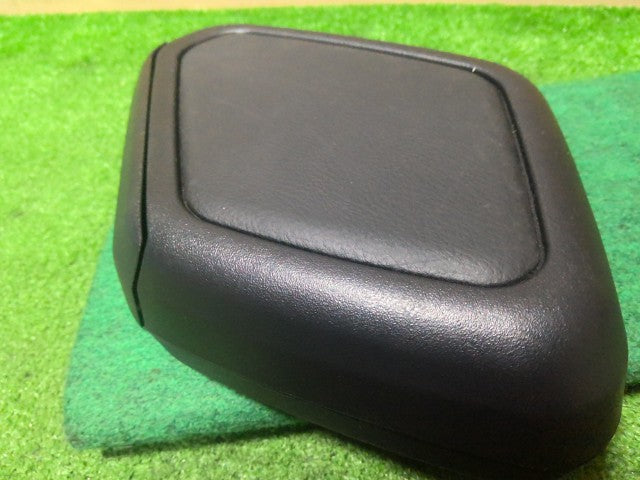 【中古】ハリアー DAA-AVU65W 内装部品 ダストボックス