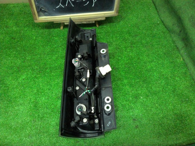 【中古】スペーシア DAA-MK53S 右 テールランプ