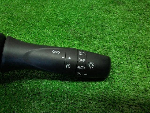 【中古】スペーシア DAA-MK53S ライト スイッチ