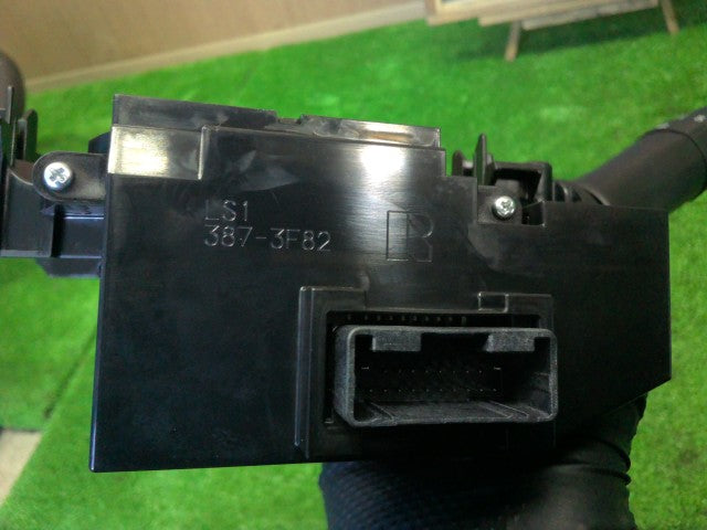 【中古】スペーシア DAA-MK53S ライト スイッチ