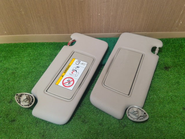 【中古】Ｎ－ＯＮＥ DBA-JG2 サンバイザー 左右セット
