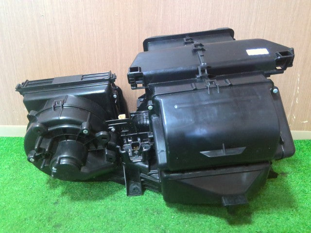 【中古】エブリィ HBD-DA17V カーヒーター ケース