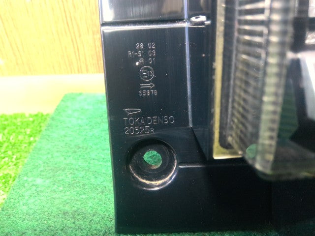 【中古】タフト 6BA-LA900S 右 テールランプ