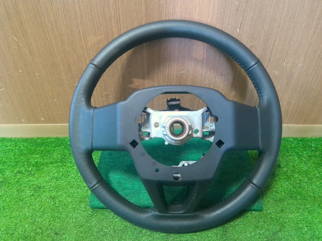 【中古】タフト 6BA-LA900S 純正 レザー