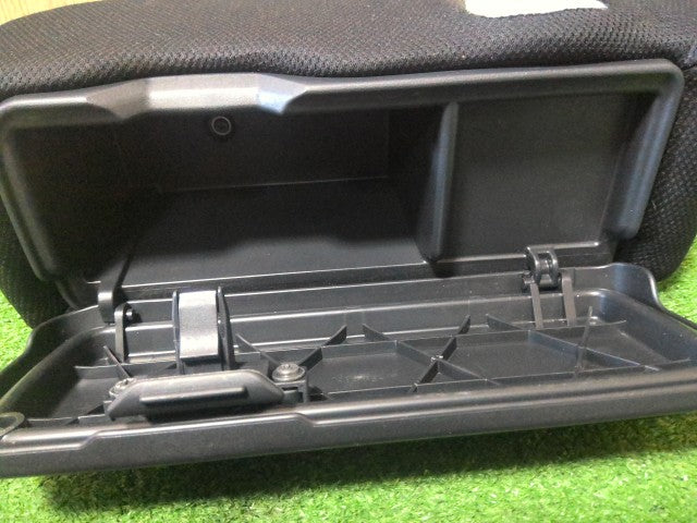 【中古】タフト 6BA-LA900S アームレスト 肘置き