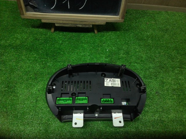 【中古】ライフ DBA-JB5 スピードメーター 78100-SFA-903ZB